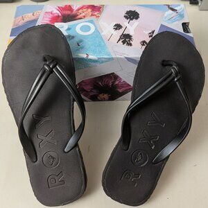 ROXY Flip Flops Size 8 - Glow Up Lumina Line